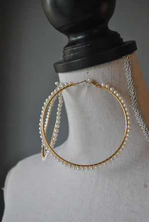 FASHION COLLECTION - WHITE GLASS PEARLS OVERSIZED HOOP EARRINGS