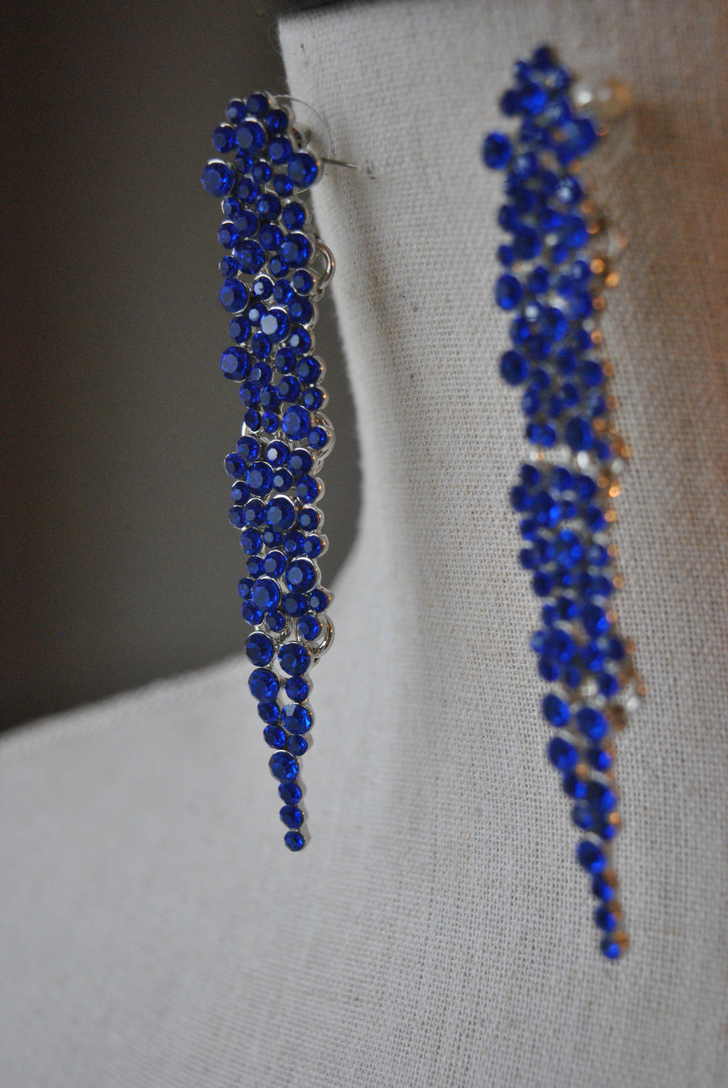 FASHION COLLECTION - COBALT BLUE CRYSTAL EARRINGS