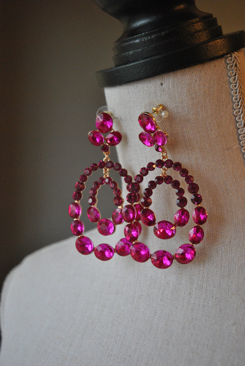 FASHION COLLECTION - MAGENTA CRYSTALS STATEMENT EARRINGS