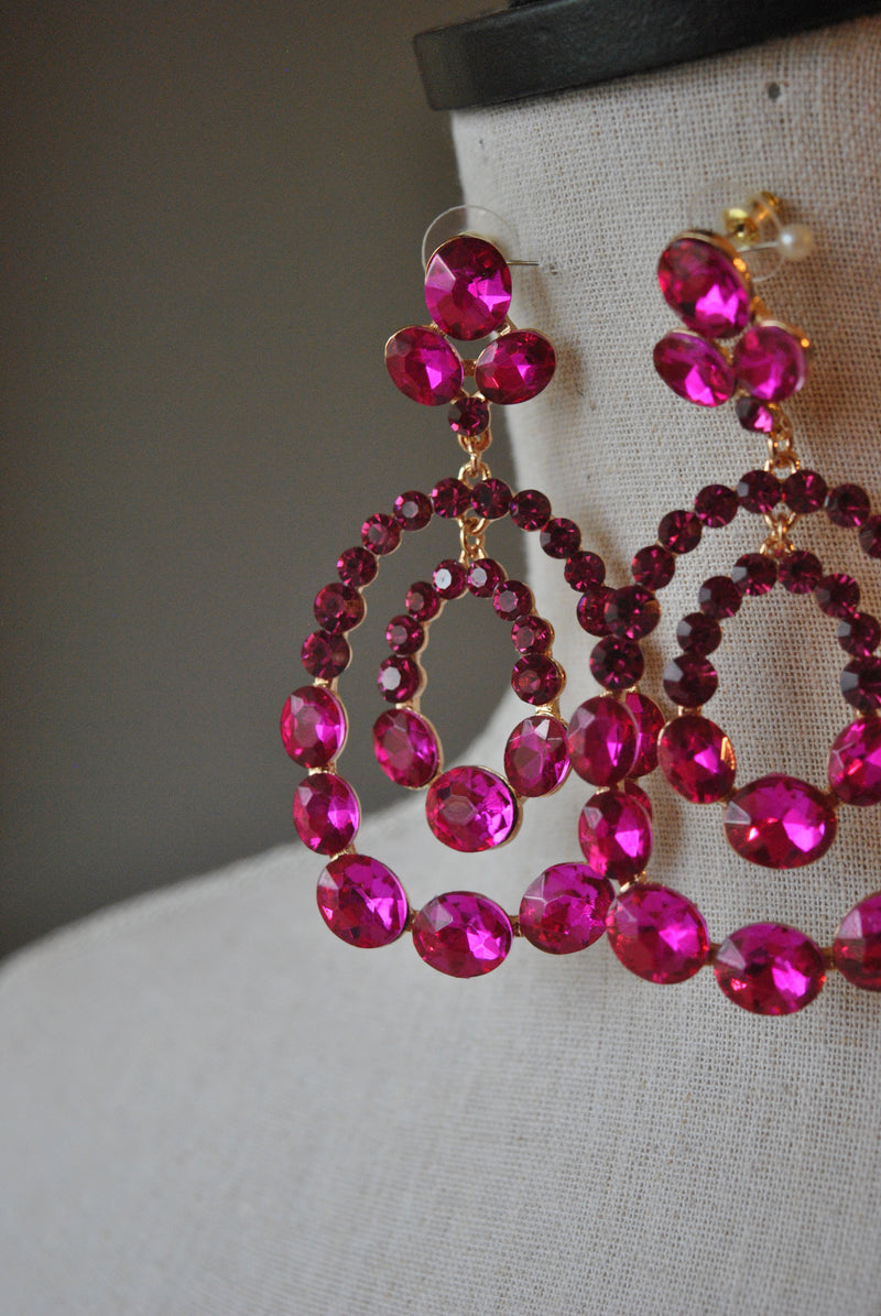 FASHION COLLECTION - MAGENTA CRYSTALS STATEMENT EARRINGS