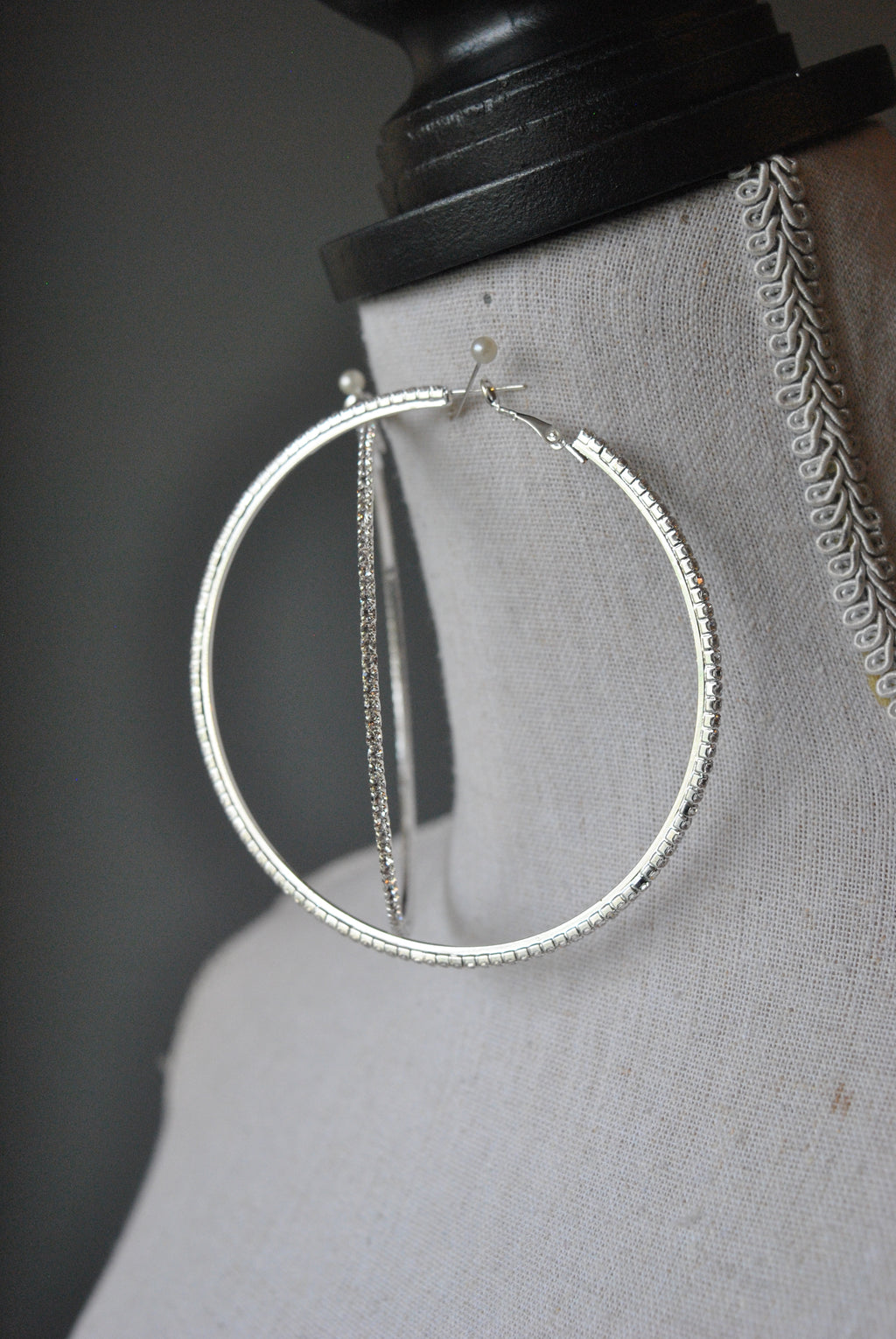 FASHION COLLECTION - CRYSTAL CLEAR OVERSIZED HOOPS