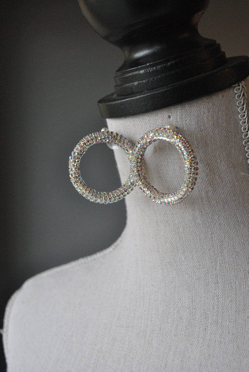 FASHION COLLECTION - CRYSTAL CLEAR SMALL HOOP STUDS