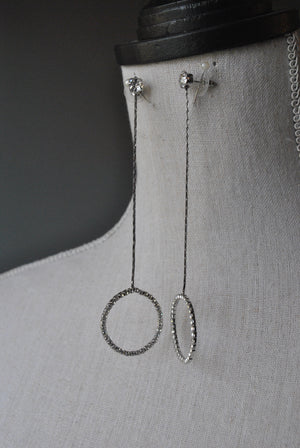 FASHION COLLECTION - CRYSTAL LONG DROP DELICATE EARRINGS