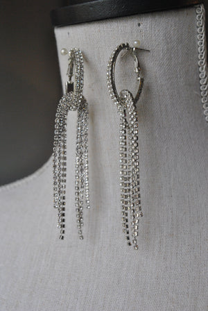 FASHION COLLECTION - CRYSTAL CLEAR STATEMENT ELEGANT EARRINGS