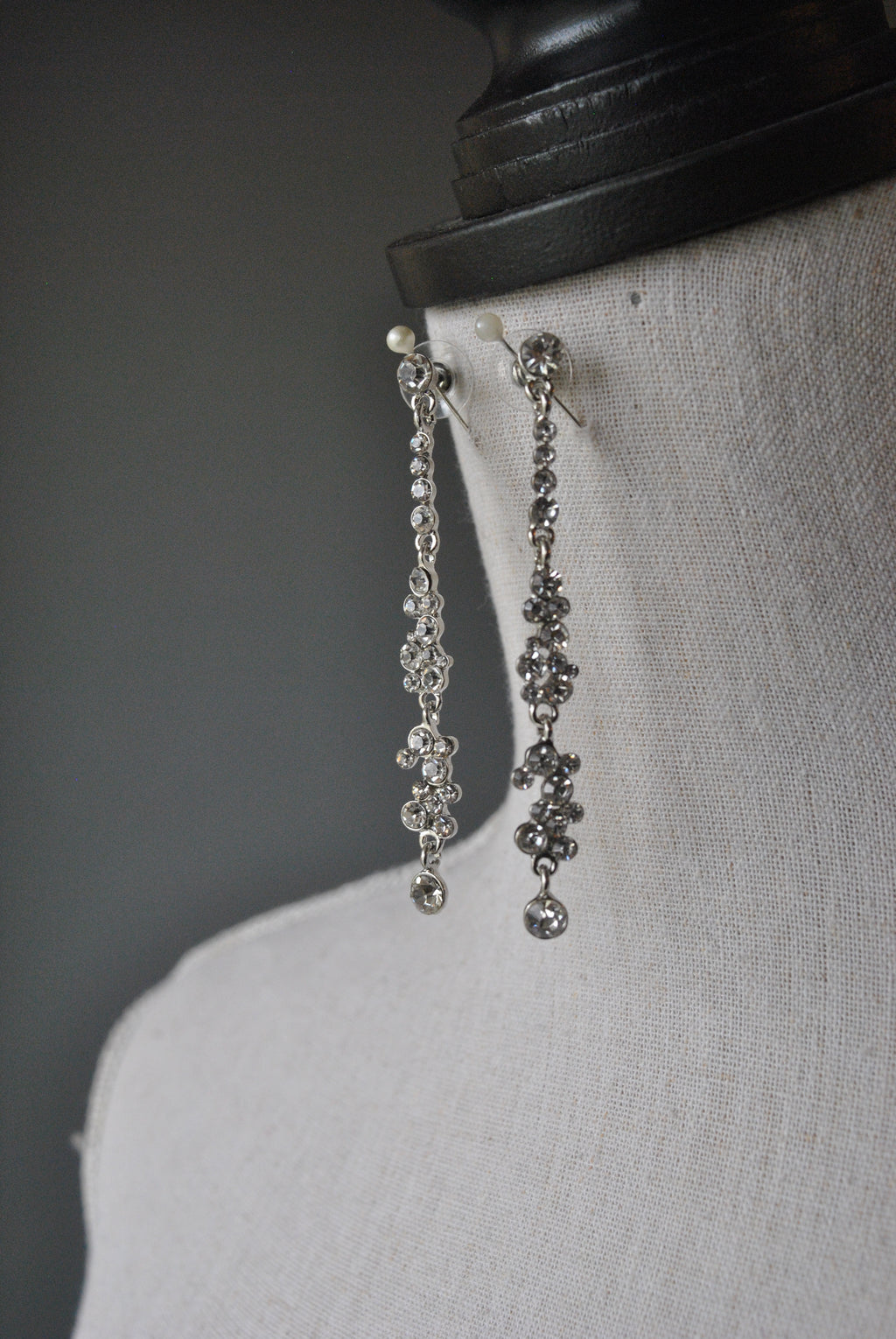 FASHION COLLECTION - CRYSTAL CLEAR DROP EARRINGS