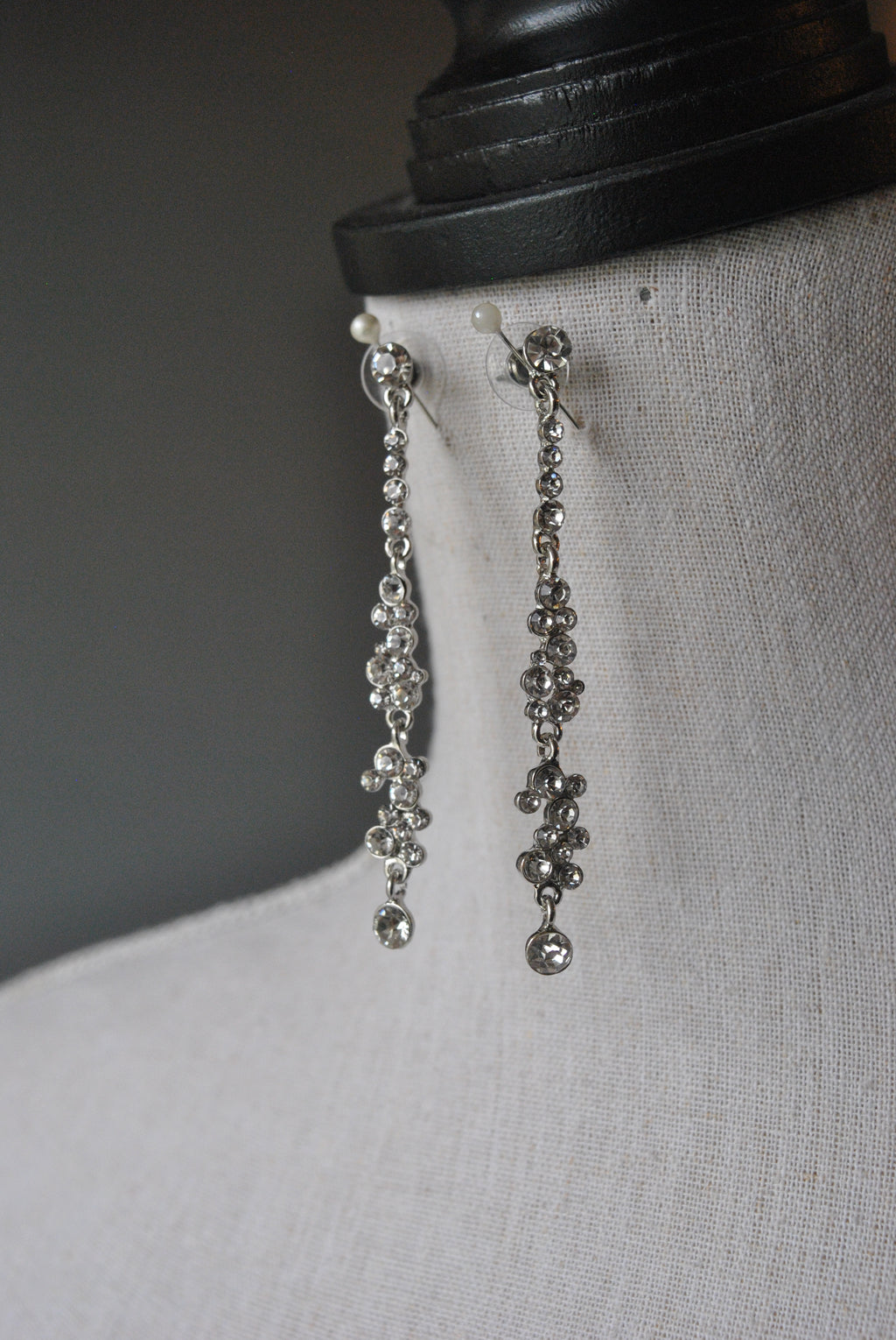 FASHION COLLECTION - CRYSTAL CLEAR DROP EARRINGS