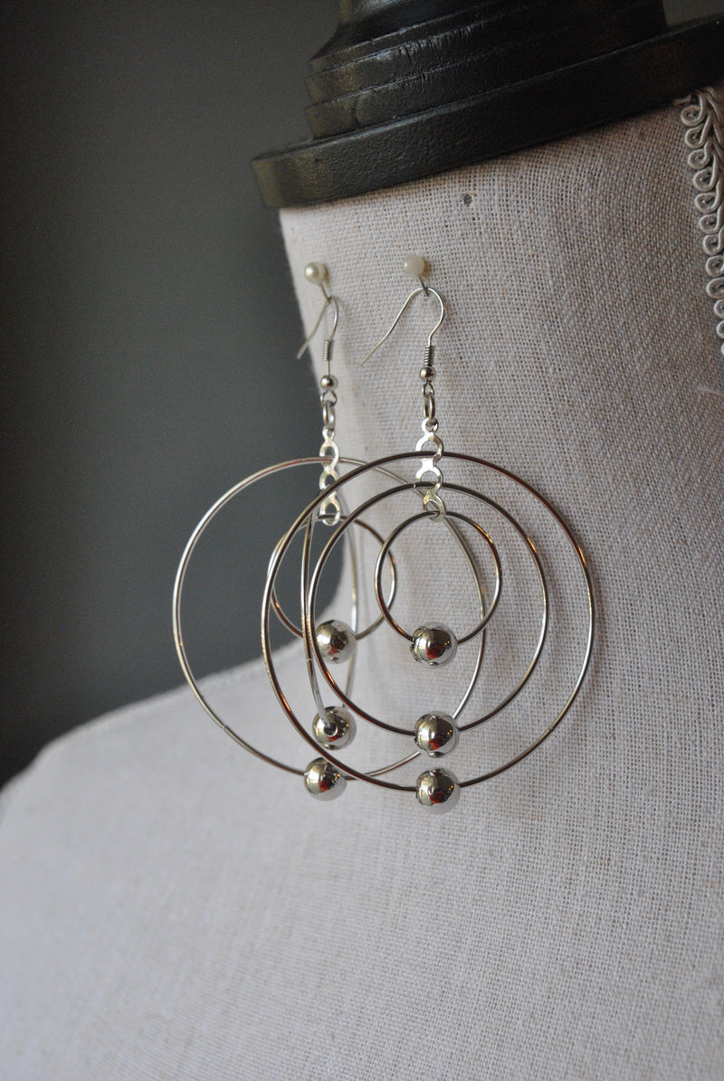 FASHION COLLECTION - SILVER COLOR HOOPS EARRINGS