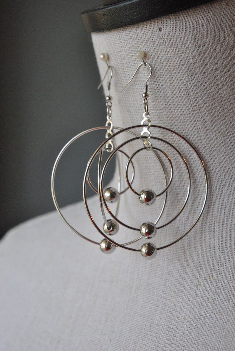 FASHION COLLECTION - SILVER COLOR HOOPS EARRINGS