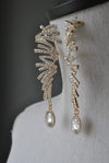 FASHION COLLECTION - CLEAR CRYSTALS STATEMENT EARRINGS