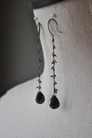 FASHION COLLECTION - BLACK TASSEL GOLD STATEMENT EARRINGS