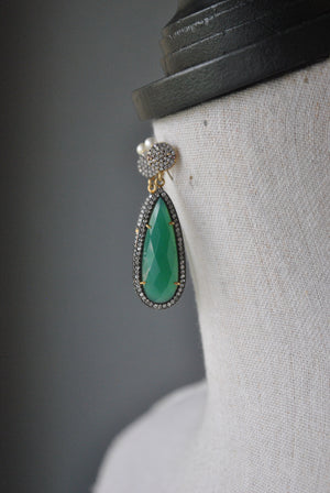 GREEN ONYX TEARDROP EARRRINGS