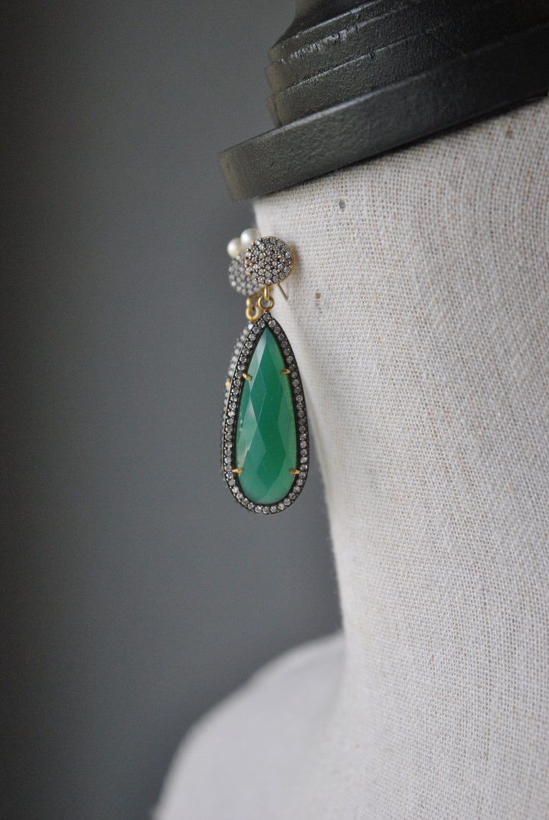 GREEN ONYX TEARDROP EARRRINGS