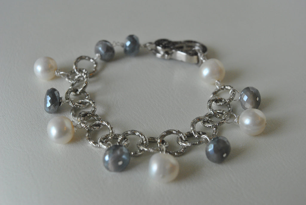 WHITE FRESHWATER PEARLS AND GREY MOONTONE CHARM BRACELET