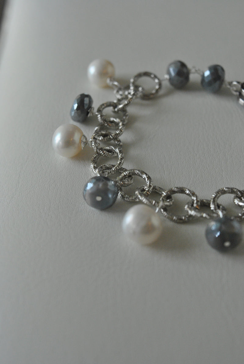 WHITE FRESHWATER PEARLS AND GREY MOONTONE CHARM BRACELET