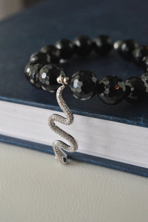 WHITE AND BLACK ONYX STRETCHY BRACELETS