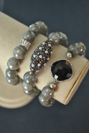GREY MOONSTONES BLACK ONYX AND RHINESTONES STRETCHY BRACELETS