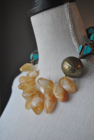 CARNELIAN AND SWAROVSKI CRYSTALS NECKLACE