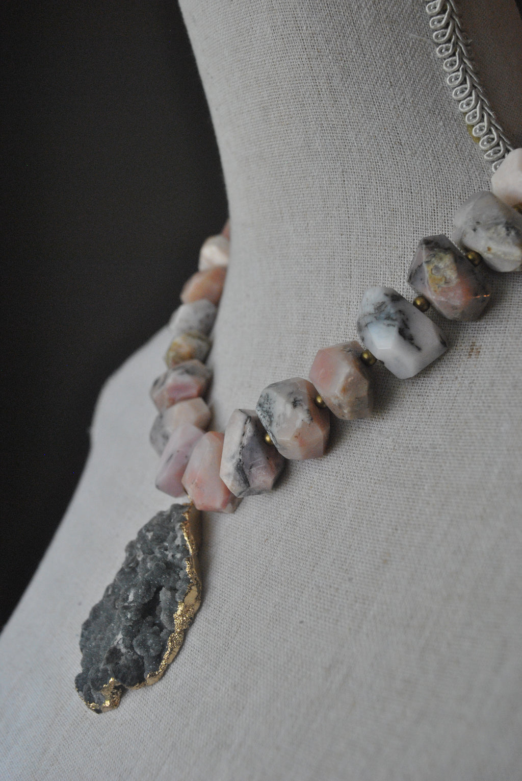 PINK PERUVIAN FREEFORM AND SILVER DRUZY PENDANT STATEMENT NECKLACE