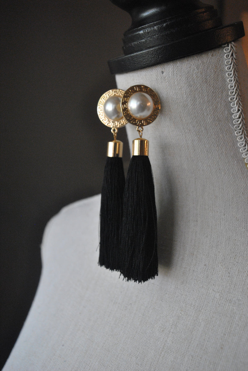 FASHION COLLECTION - BLACK TASSEL AND A PEARL LONG EARRINGS
