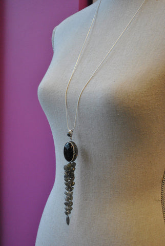 CARNELIAN AND SWAROVSKI CRYSTALS NECKLACE